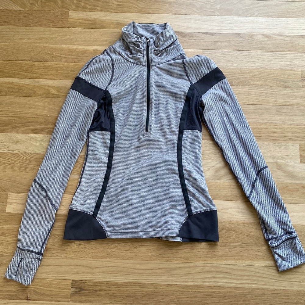 Lululemon Cold Hands Warm Heart Half Zip Inspire Run Pull Over Gray size 6